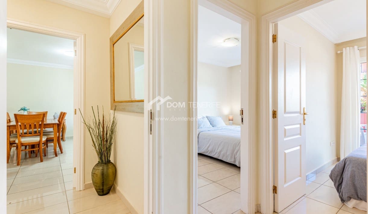 3 bedroom Apartment for sale in Playa del Duque with pool - € 895,000 (Ref: 9932666)