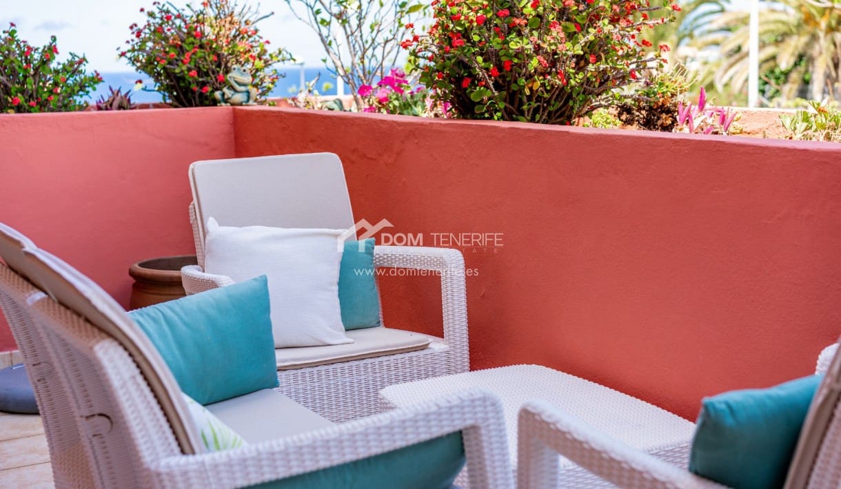 3 bedroom Apartment for sale in Playa del Duque with pool - € 895,000 (Ref: 9932666)