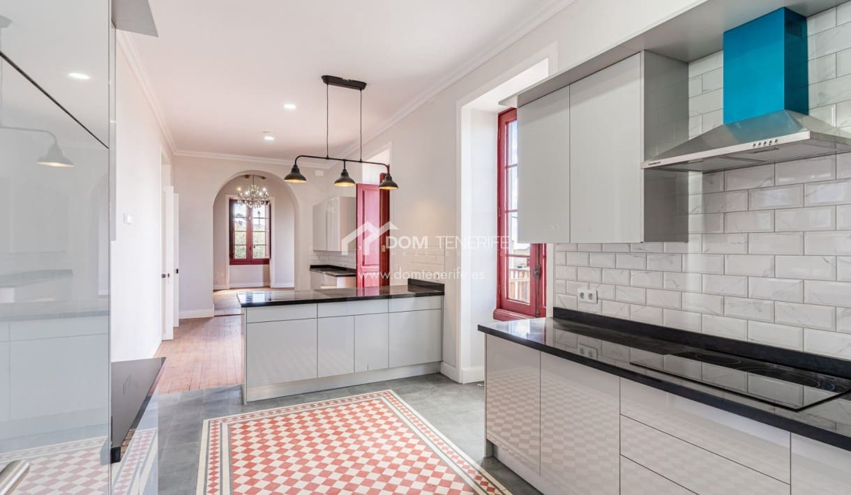 8 soveværelse Finca/Landehus til salg i San Miguel de Abona - € 1.000.050 (Ref: 9942861)