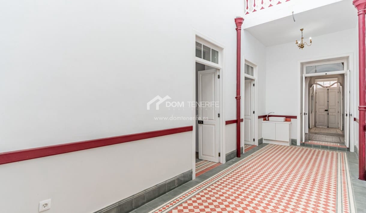 8 soveværelse Finca/Landehus til salg i San Miguel de Abona - € 1.000.050 (Ref: 9942861)