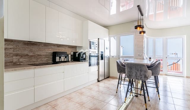 4 soverom Kjedet enebolig til salgs i Los Menores, Adeje - € 588 000 (Ref: 9946765)