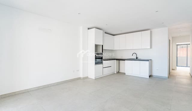 Apartamento de 2 habitaciones en Playa San Juan, Guía de Isora en venta con piscina garaje - 325.000 € (Ref: 9981516)