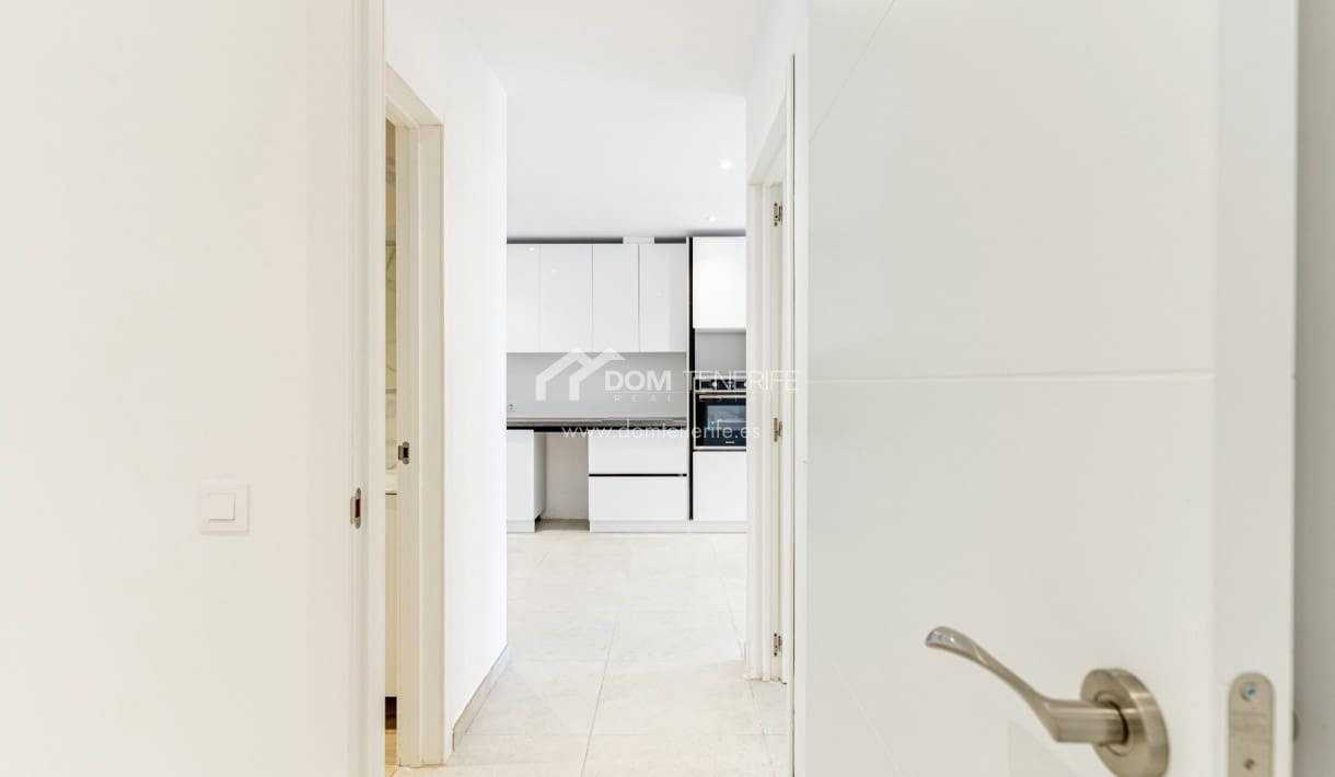 2 sovrum Lägenhet till salu i Playa San Juan med pool garage - 335 000 € (Ref: 9981517)