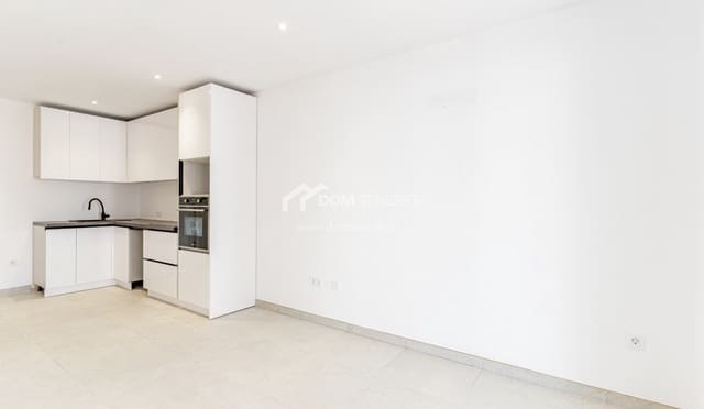 2 soverom Leilighet til salgs i Playa San Juan, Guía de Isora med svømmebasseng garasje - € 335 000 (Ref: 9981517)