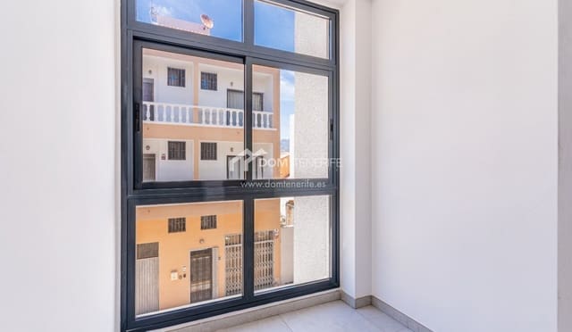 2 soveværelse Lejlighed til salg i Playa San Juan, Guía de Isora med swimmingpool garage - € 325.000 (Ref: 9981518)