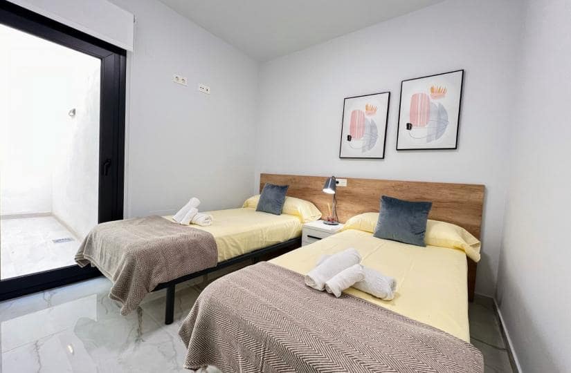 2 soveværelse Lejlighed til salg i Los Altos med swimmingpool garage - € 269.000 (Ref: 9420246)