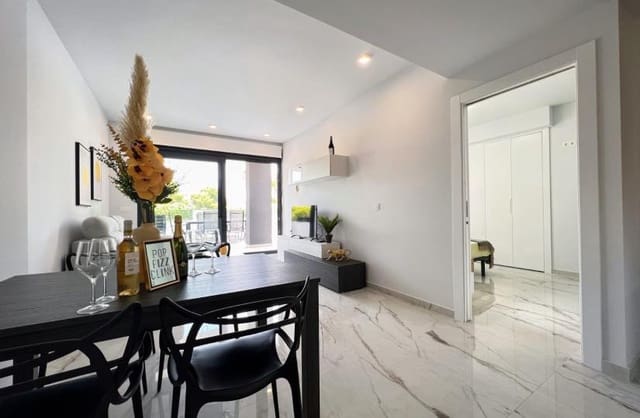 2 soveværelse Lejlighed til salg i Los Altos med swimmingpool garage - € 269.000 (Ref: 9420246)