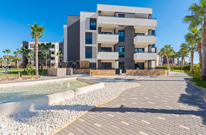 2 soveværelse Lejlighed til salg i Los Altos med swimmingpool garage - € 269.000 (Ref: 9420246)