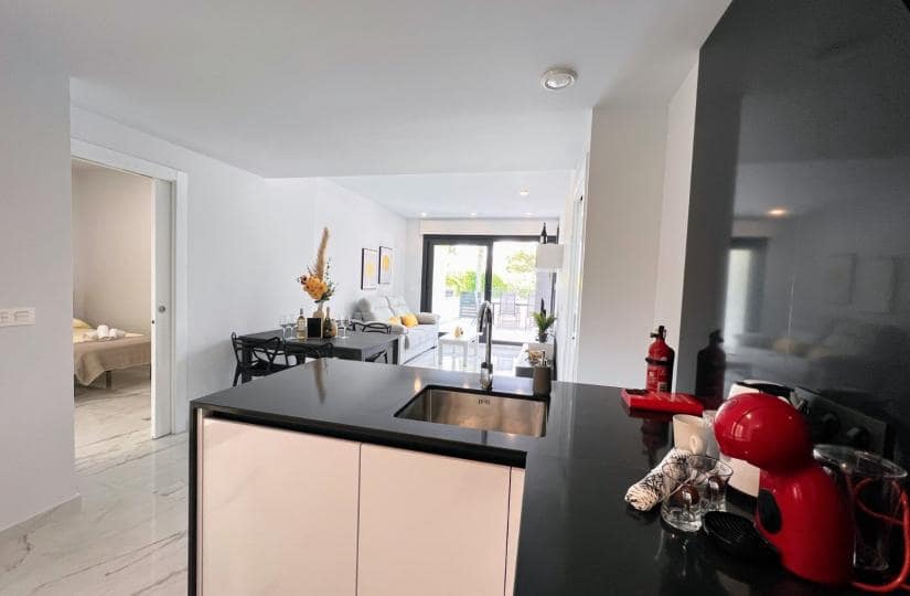 2 soveværelse Lejlighed til salg i Los Altos med swimmingpool garage - € 269.000 (Ref: 9420246)