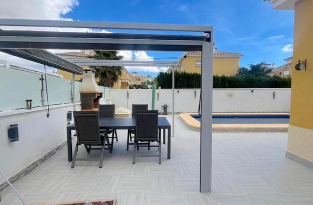 Chalet de 3 habitaciones en Lo Crispin, Algorfa en venta con piscina garaje - 320.000 € (Ref: 9420248)