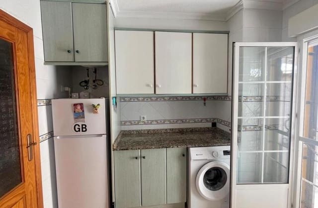 Casa de 3 habitaciones en El Chaparral - La Siesta - La Torreta, Torrevieja en venta con piscina garaje - 215.000 € (Ref: 9420249)