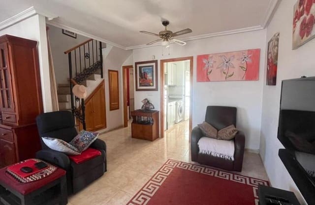 Casa de 3 habitaciones en El Chaparral - La Siesta - La Torreta, Torrevieja en venta con piscina garaje - 215.000 € (Ref: 9420249)