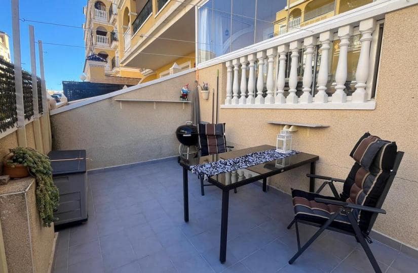 2 bedroom Apartment for sale in Algorfa with pool - € 119,995 (Ref: 9420251)