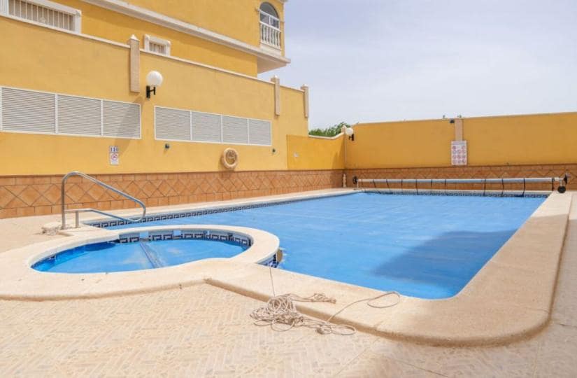 2 bedroom Apartment for sale in Algorfa with pool - € 119,995 (Ref: 9420251)
