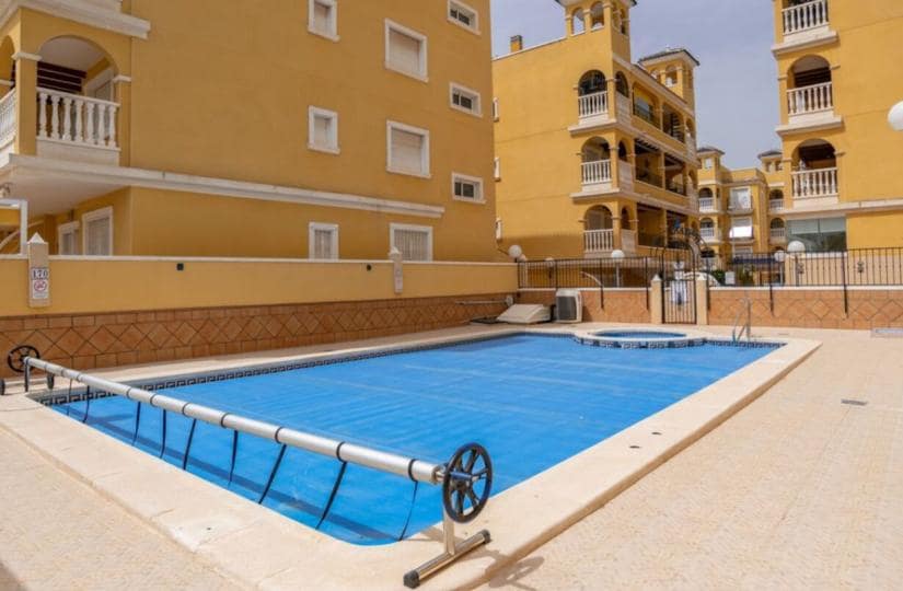 2 bedroom Apartment for sale in Algorfa with pool - € 119,995 (Ref: 9420251)