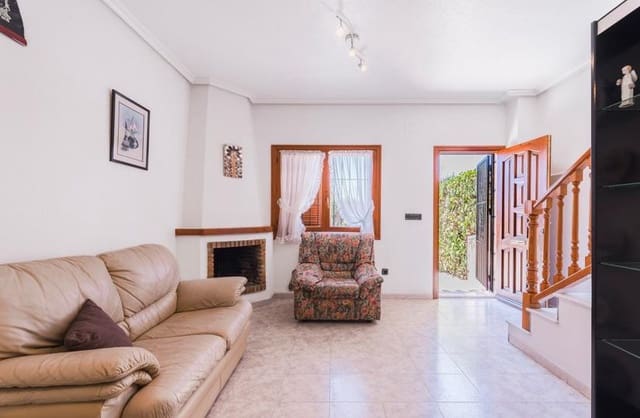 2 slaapkamer Huis te koop in La Zenia, Orihuela met zwembad - € 199.000 (Ref: 9420252)