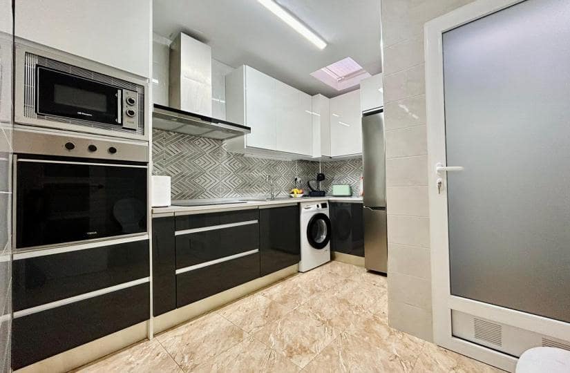 2 bedroom Bungalow for sale in Torrevieja - € 154,900 (Ref: 9420254)