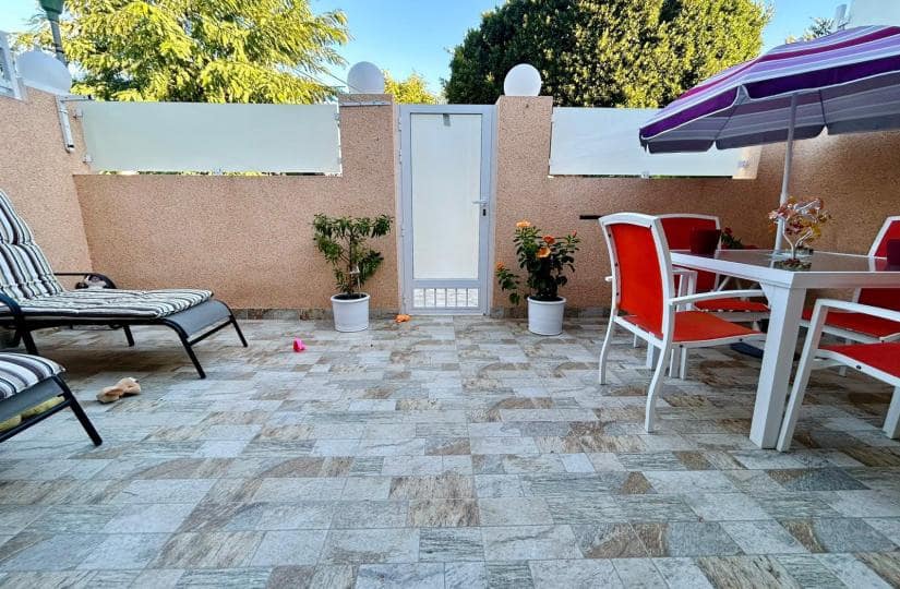 2 bedroom Bungalow for sale in Torrevieja - € 154,900 (Ref: 9420254)