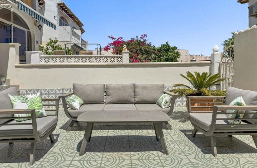 2 sovrum Bungalow till salu i Torrevieja med pool - 145 000 € (Ref: 9420258)