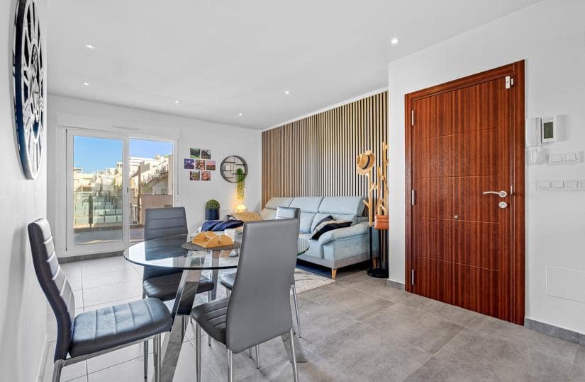 2 soverom Leilighet til salgs i Aguas Nuevas med svømmebasseng garasje - € 284 000 (Ref: 9420260)