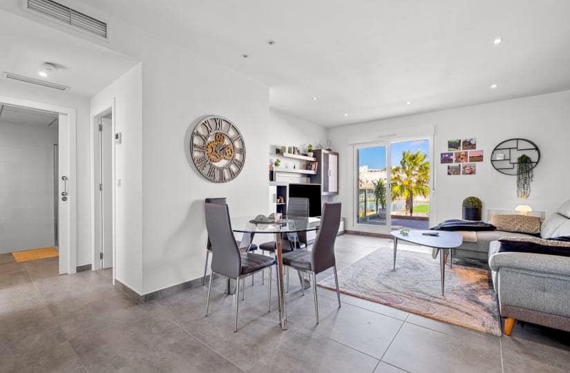 2 soverom Leilighet til salgs i Aguas Nuevas med svømmebasseng garasje - € 284 000 (Ref: 9420260)