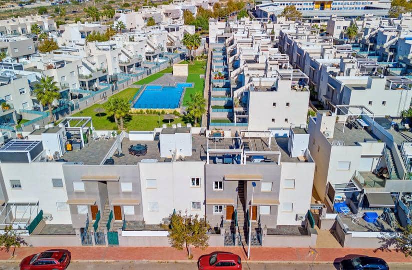 2 soverom Leilighet til salgs i Aguas Nuevas med svømmebasseng garasje - € 284 000 (Ref: 9420260)