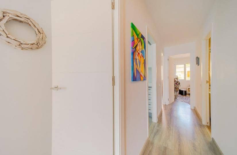 3 slaapkamer Appartement te koop in Torrevieja met zwembad - € 369.000 (Ref: 9420267)