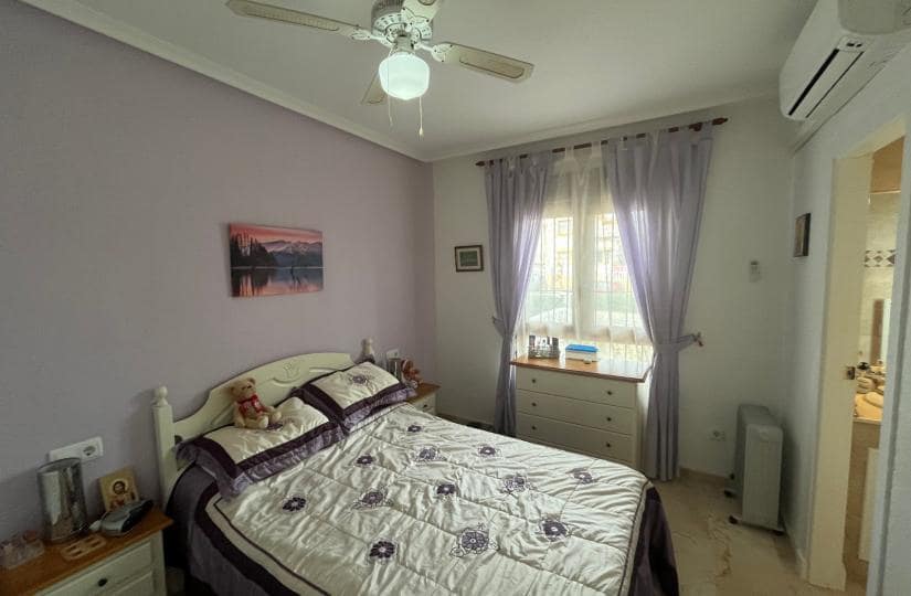 2 makuuhuone Huoneisto myytävänä paikassa Orihuela Costa mukana uima-altaan - 199 995 € (Ref: 9420271)