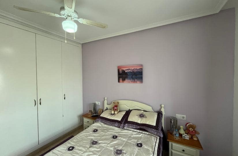 2 makuuhuone Huoneisto myytävänä paikassa Orihuela Costa mukana uima-altaan - 199 995 € (Ref: 9420271)