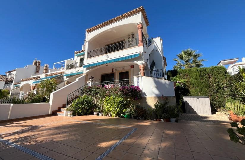 2 makuuhuone Huoneisto myytävänä paikassa Orihuela Costa mukana uima-altaan - 199 995 € (Ref: 9420271)