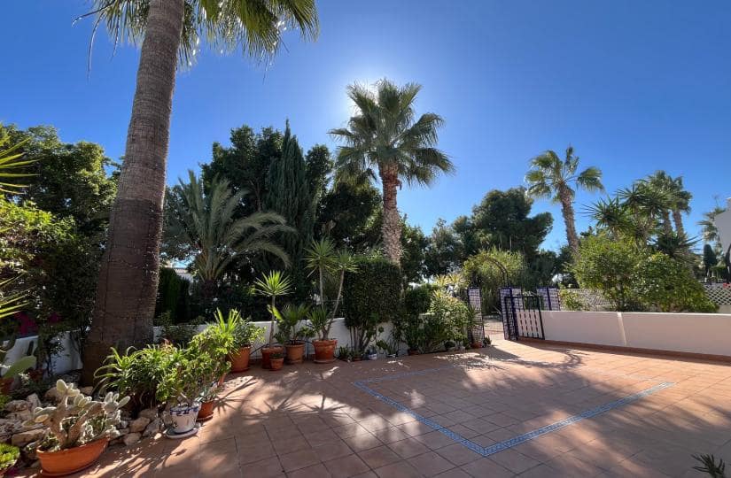 2 makuuhuone Huoneisto myytävänä paikassa Orihuela Costa mukana uima-altaan - 199 995 € (Ref: 9420271)