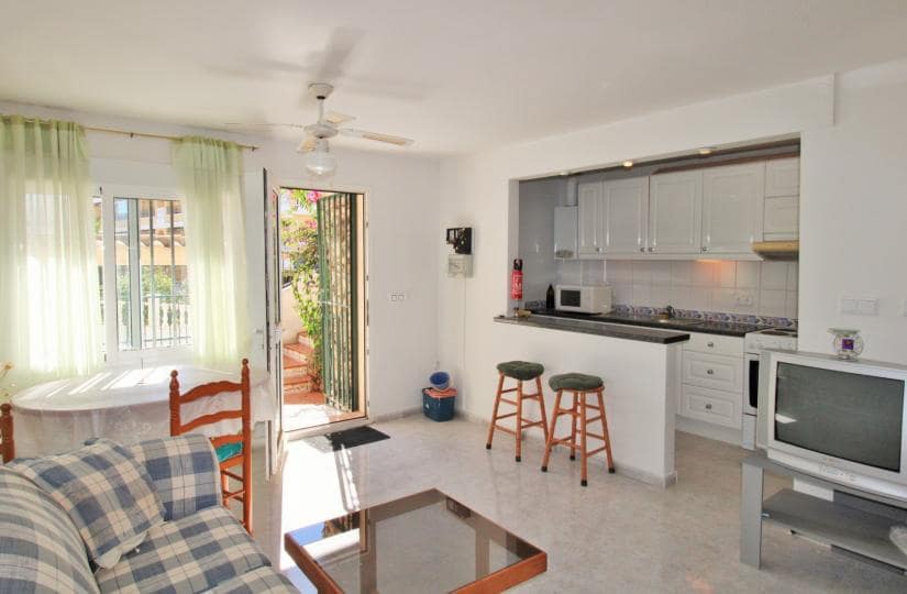 3 soveværelse Byhus til salg i Villamartin med swimmingpool garage - € 249.990 (Ref: 9420277)