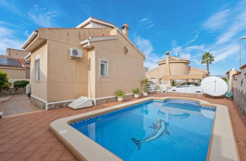 3 bedroom Villa for sale in Rojales with pool garage - € 349,950 (Ref: 9420280)