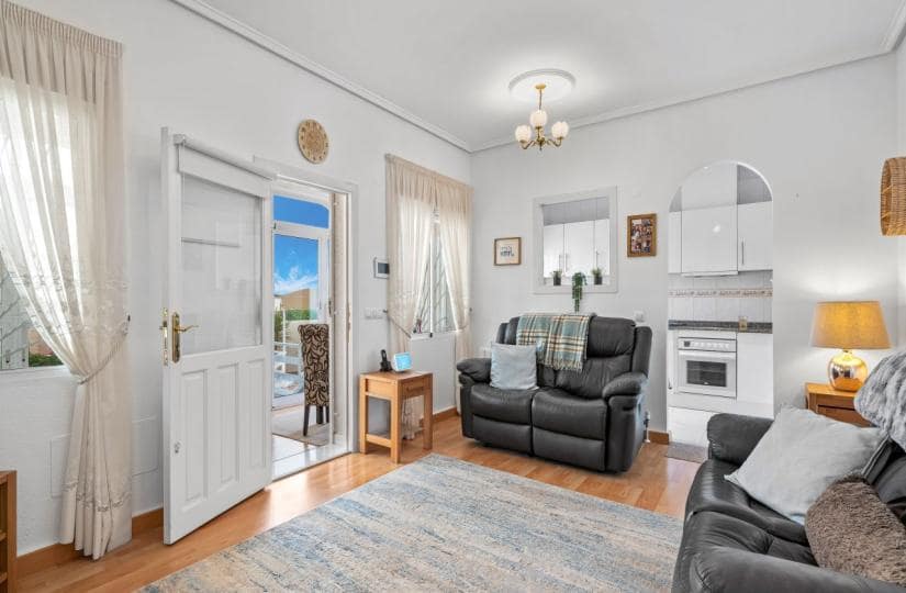 3 bedroom Villa for sale in Rojales with pool garage - € 349,950 (Ref: 9420280)