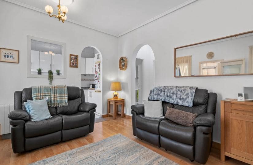 3 bedroom Villa for sale in Rojales with pool garage - € 349,950 (Ref: 9420280)