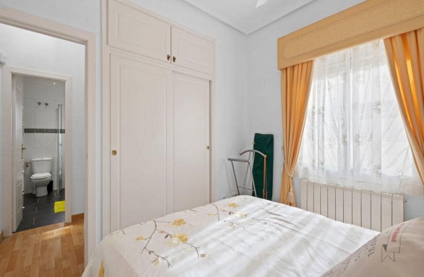 3 bedroom Villa for sale in Rojales with pool garage - € 349,950 (Ref: 9420280)