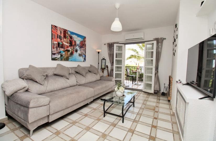 1 bedroom Apartment for sale in Villamartin with pool - € 129,000 (Ref: 9420281)