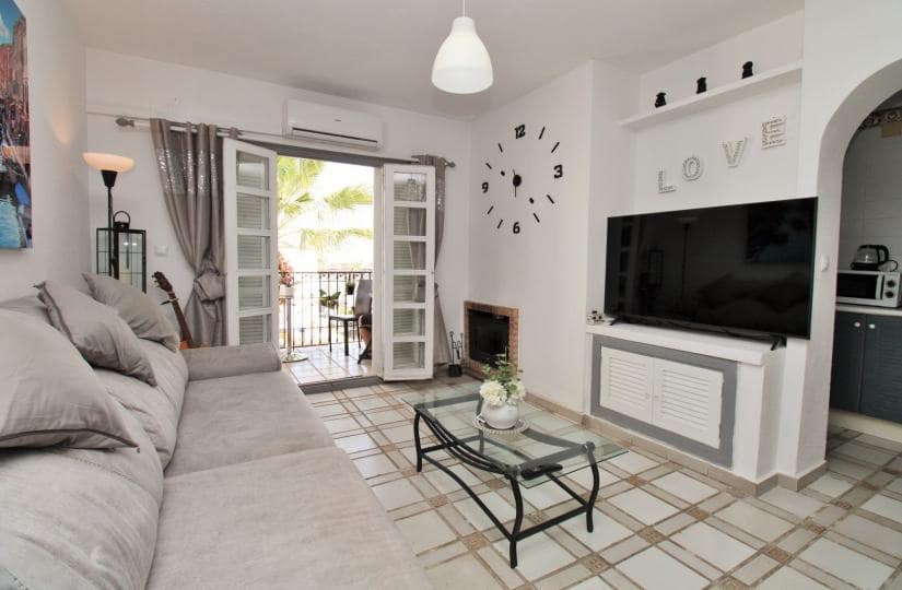 1 bedroom Apartment for sale in Villamartin with pool - € 129,000 (Ref: 9420281)