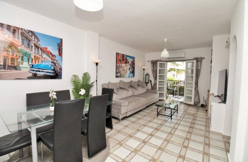 1 bedroom Apartment for sale in Villamartin with pool - € 129,000 (Ref: 9420281)