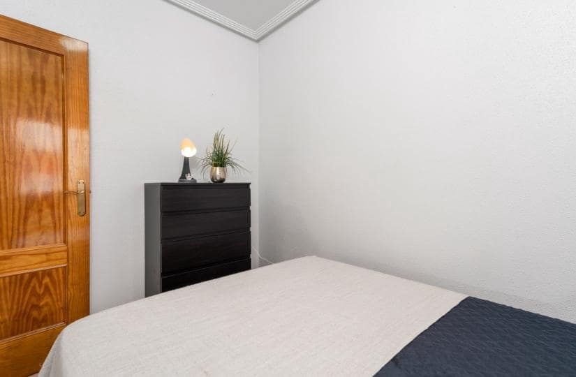 2 sovrum Lägenhet till salu i Torrevieja med pool - 129 000 € (Ref: 9420282)