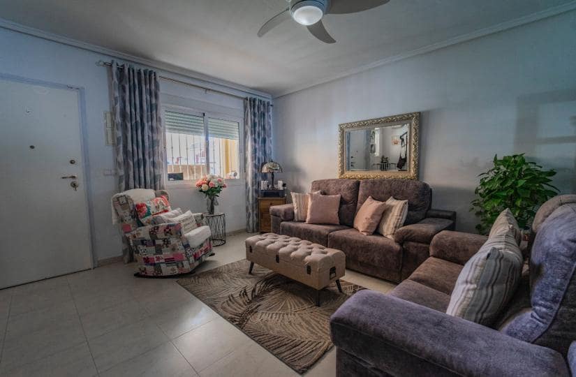 3 Zimmer Haus zu verkaufen in Ciudad Quesada mit Pool - 235.000 € (Ref: 9420287)