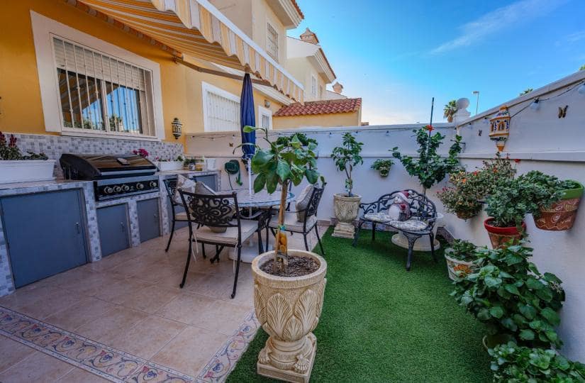 3 Zimmer Haus zu verkaufen in Ciudad Quesada mit Pool - 235.000 € (Ref: 9420287)