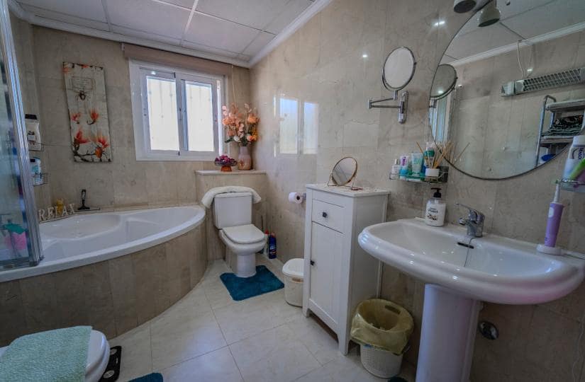 3 Zimmer Haus zu verkaufen in Ciudad Quesada mit Pool - 235.000 € (Ref: 9420287)