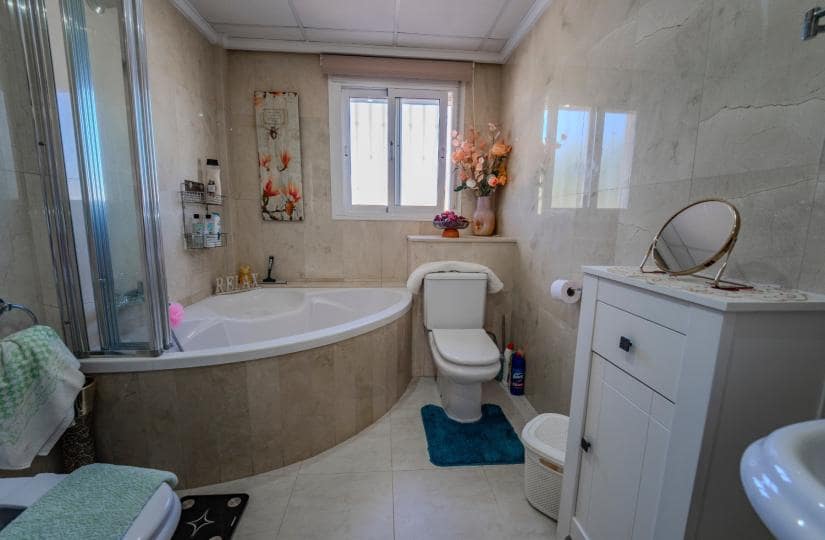 3 Zimmer Haus zu verkaufen in Ciudad Quesada mit Pool - 235.000 € (Ref: 9420287)