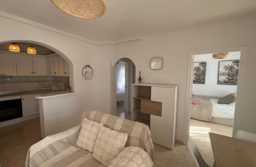 3 bedroom Semi-detached Villa for sale in Orihuela Costa with pool - € 249,999 (Ref: 9420292)