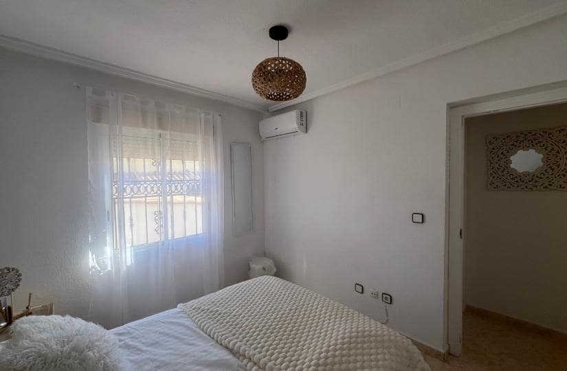 3 bedroom Semi-detached Villa for sale in Orihuela Costa with pool - € 249,999 (Ref: 9420292)