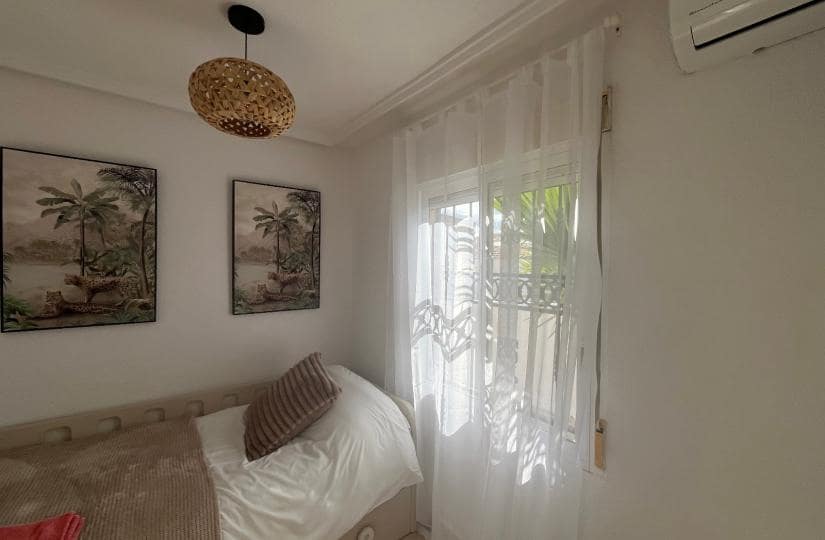 3 bedroom Semi-detached Villa for sale in Orihuela Costa with pool - € 249,999 (Ref: 9420292)