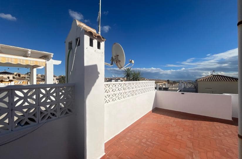 3 bedroom Semi-detached Villa for sale in Orihuela Costa with pool - € 249,999 (Ref: 9420292)