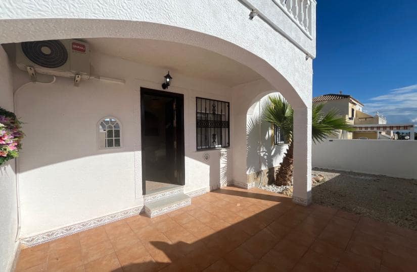 3 bedroom Semi-detached Villa for sale in Orihuela Costa with pool - € 249,999 (Ref: 9420292)