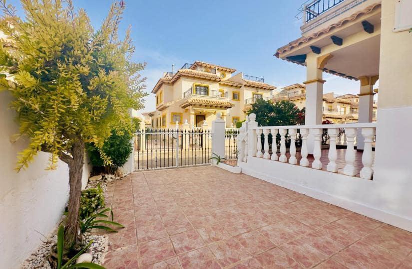 2 bedroom Semi-detached Villa for sale in Cabo Roig with pool garage - € 240,000 (Ref: 9420293)